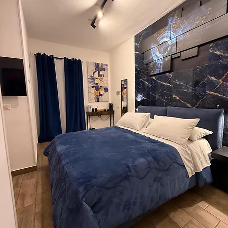Πανσιόν Elene Luxury Boutique 4*